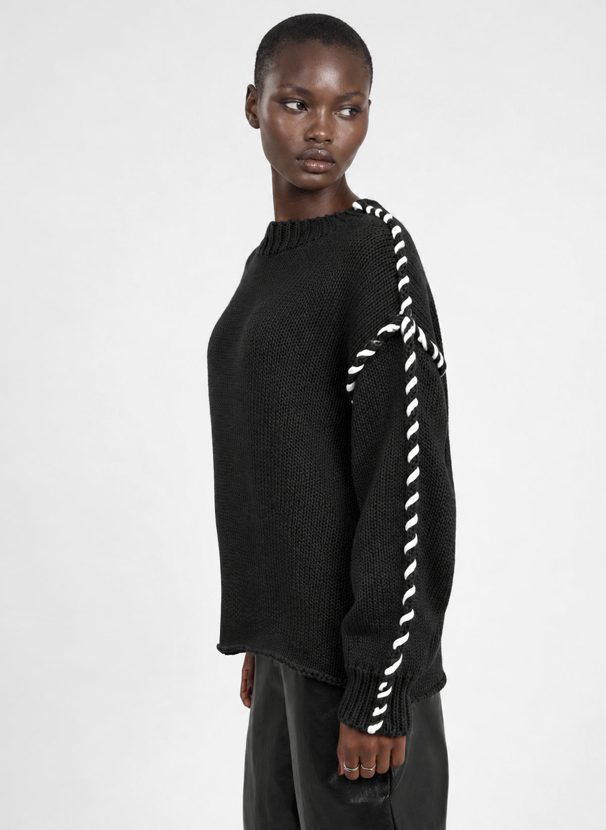 PULL LEVOJOKI noir