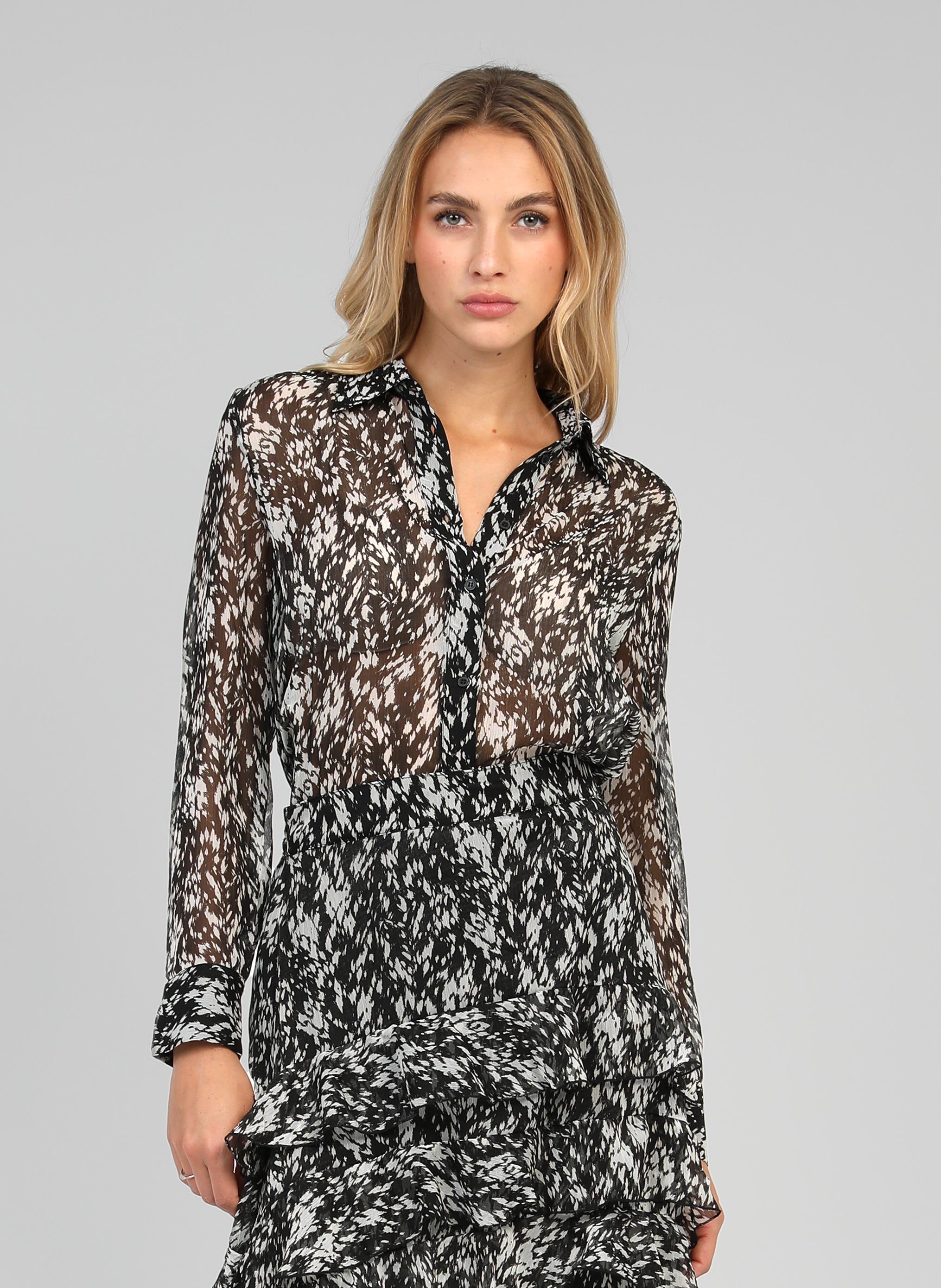 SABERY icare black shirt