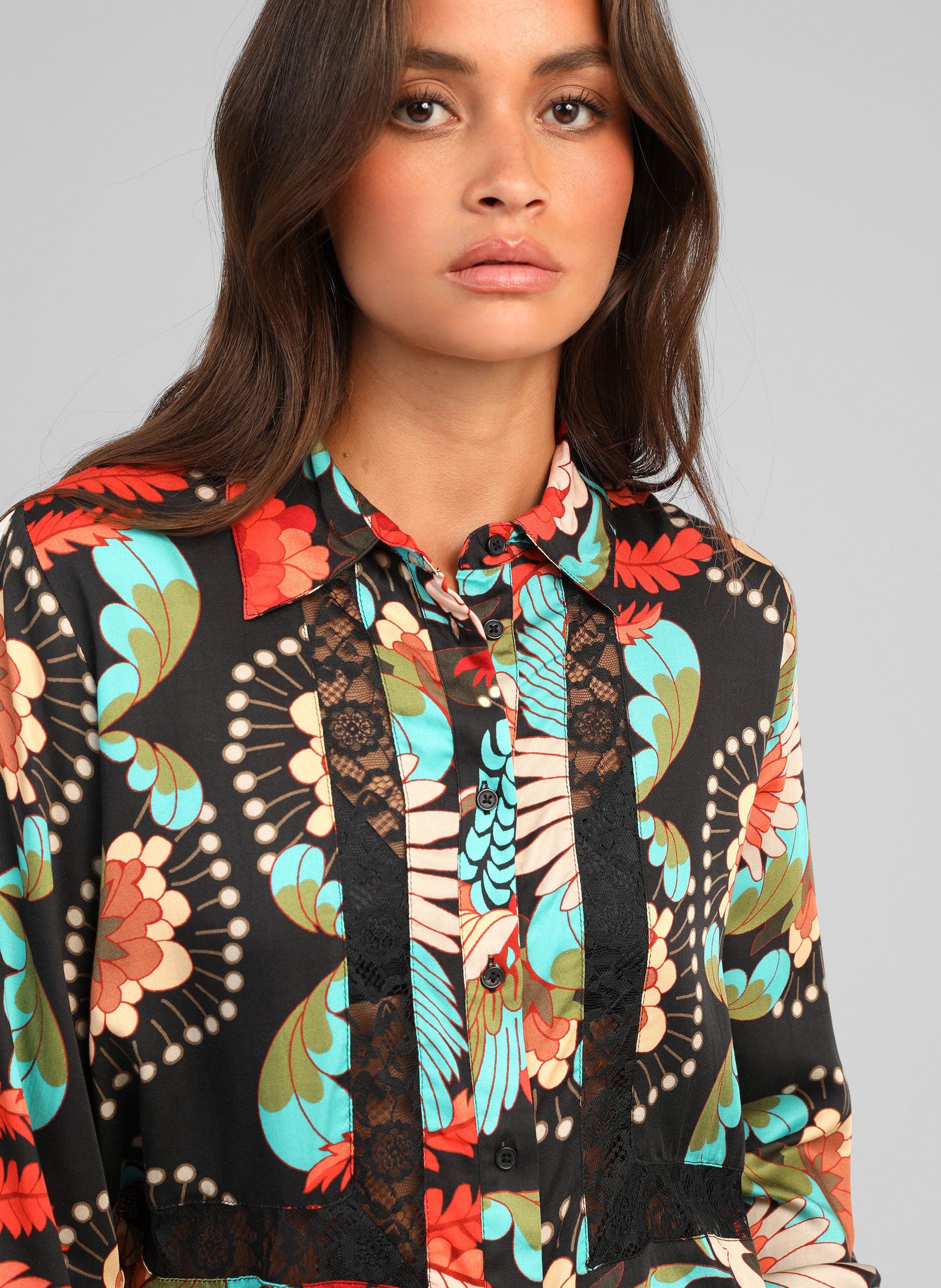 SARLANA Fanyla Black Shirt