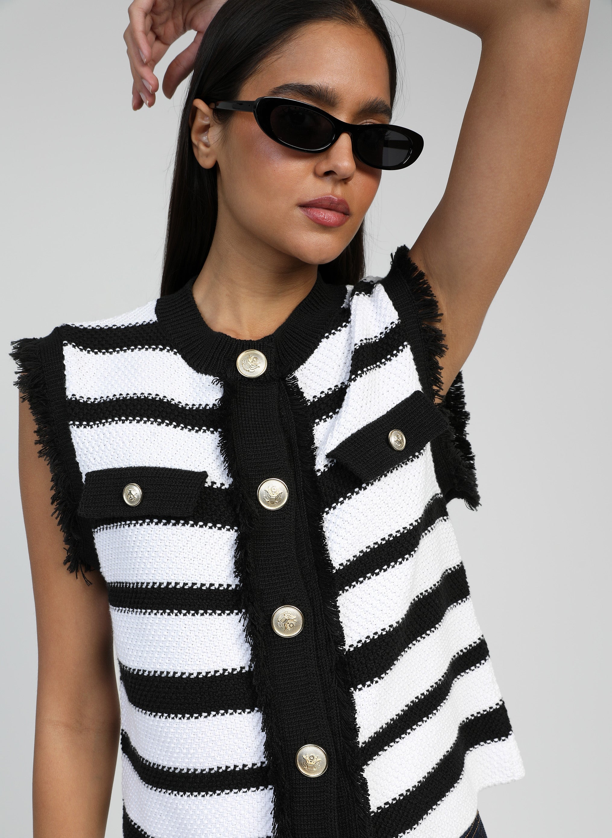 LEVAYANIRI CARDIGAN black