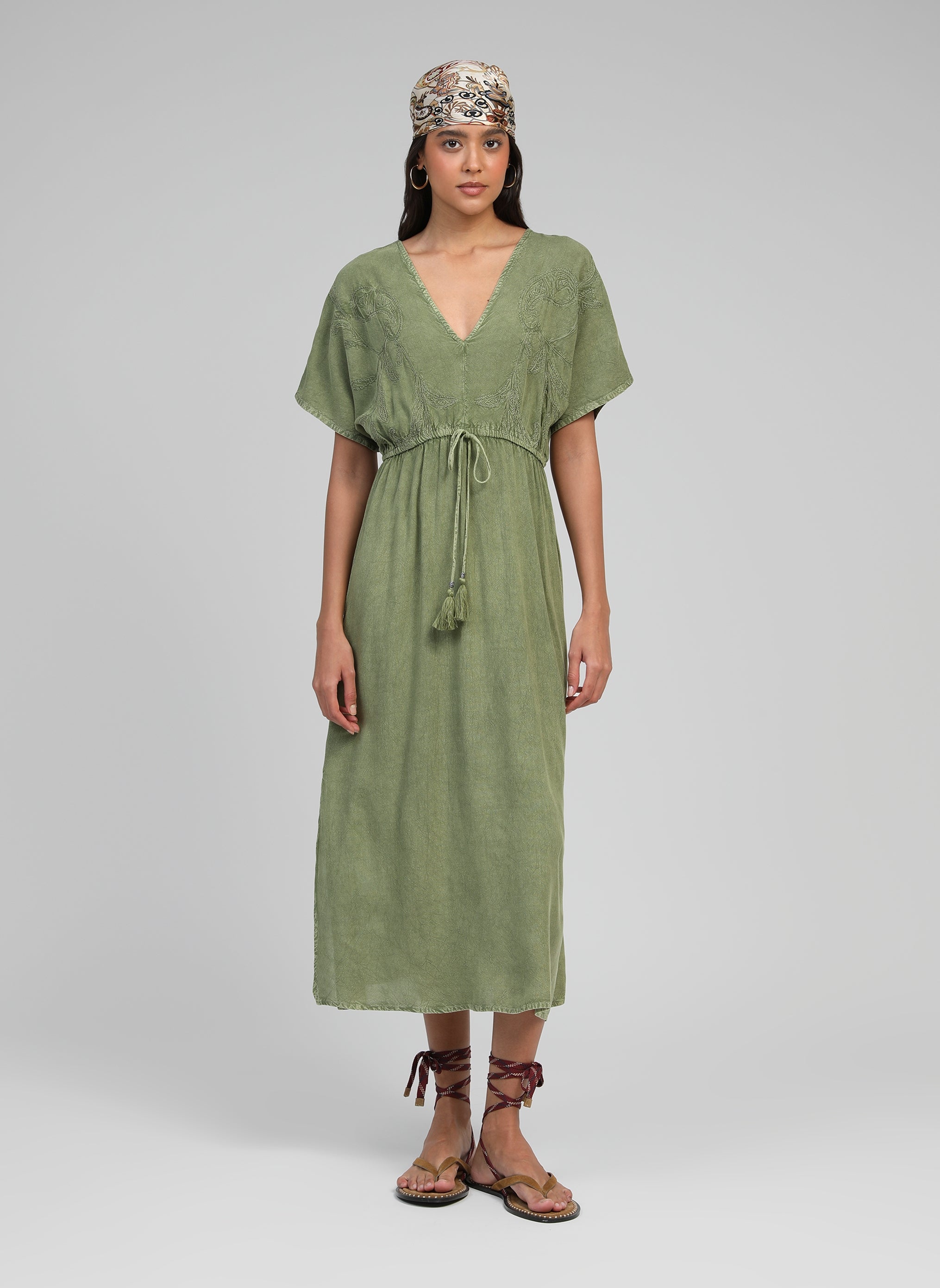 ROBE MIDI OMALYNA kaki