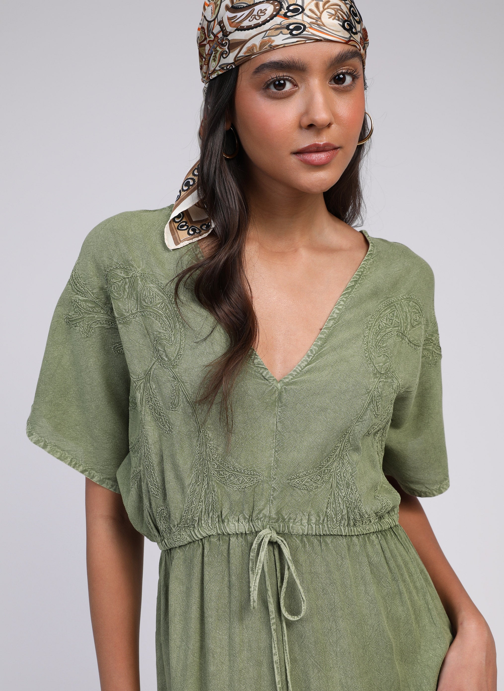 ROBE MIDI OMALYNA kaki