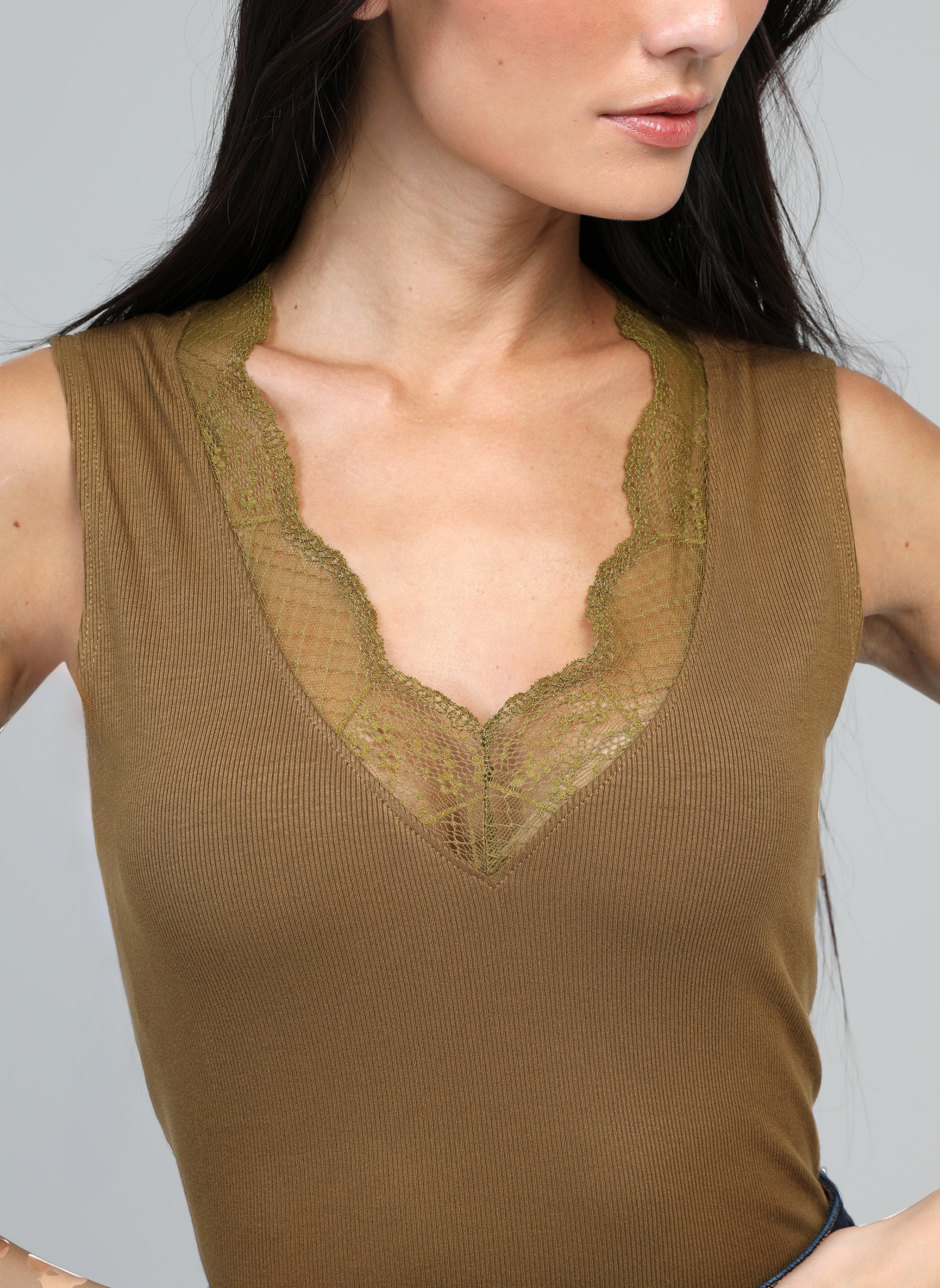 DEBARDEUR ASTURIE olive
