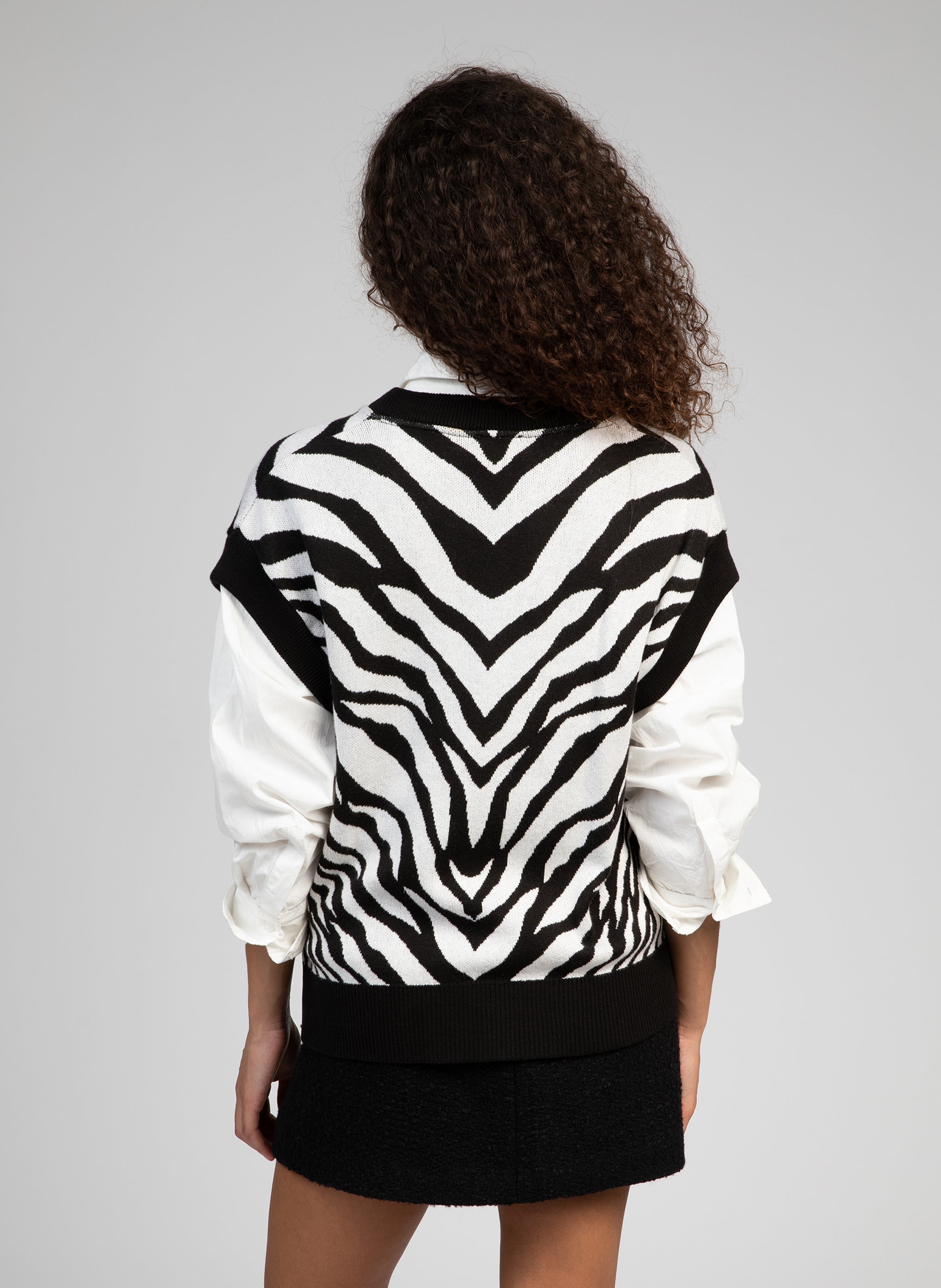PULL LENEROBI noir