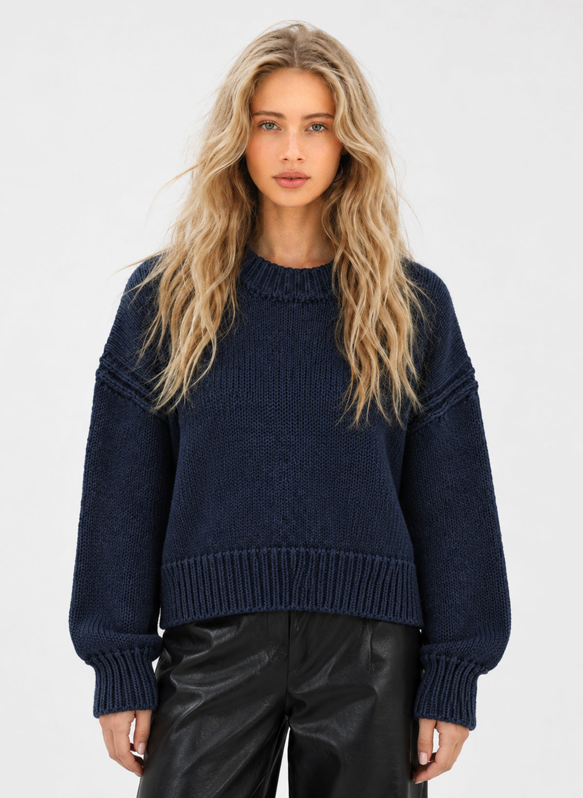 LEVITORIO Navy Sweater