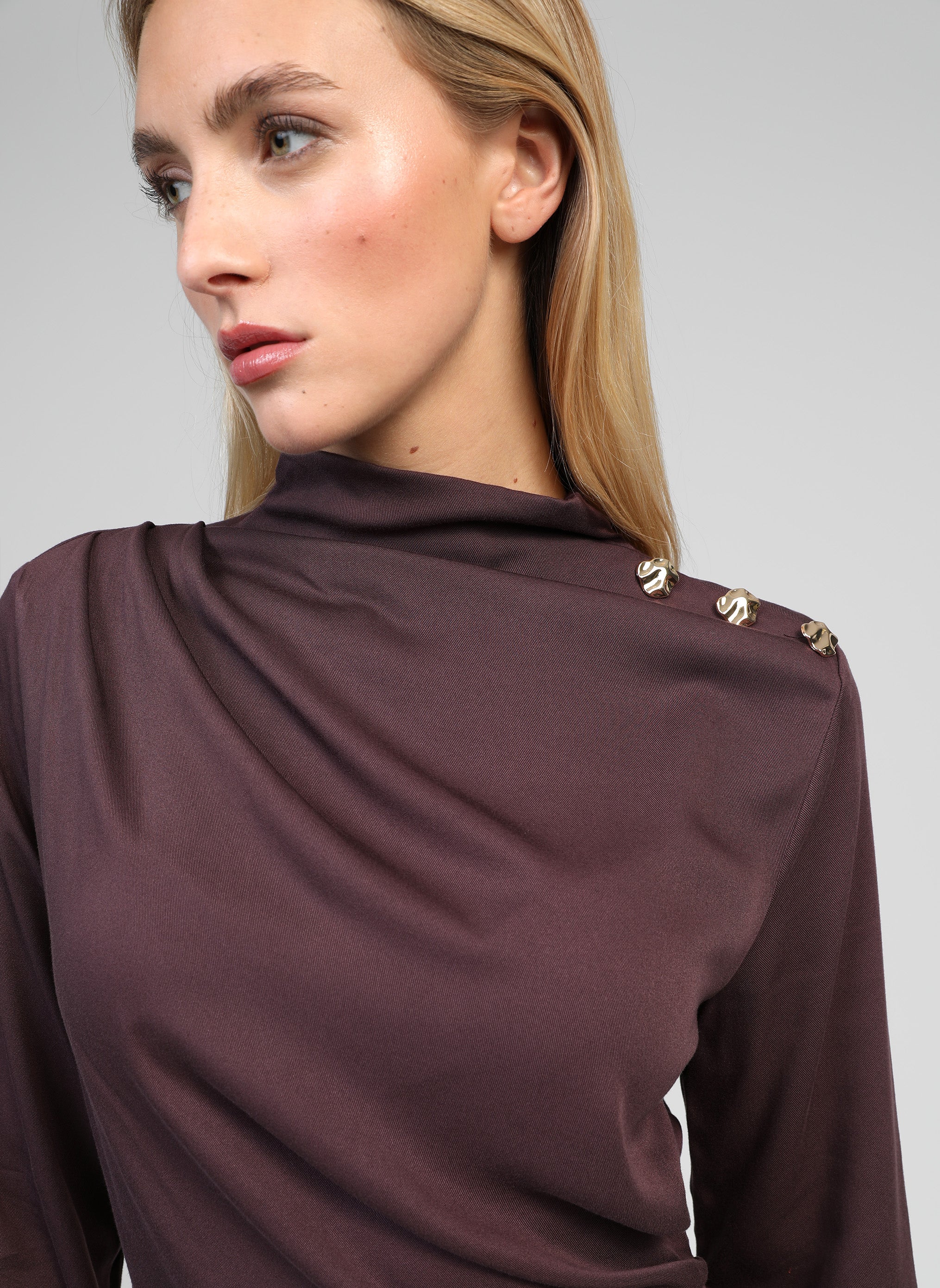 ROBE COURTE MANINON wine