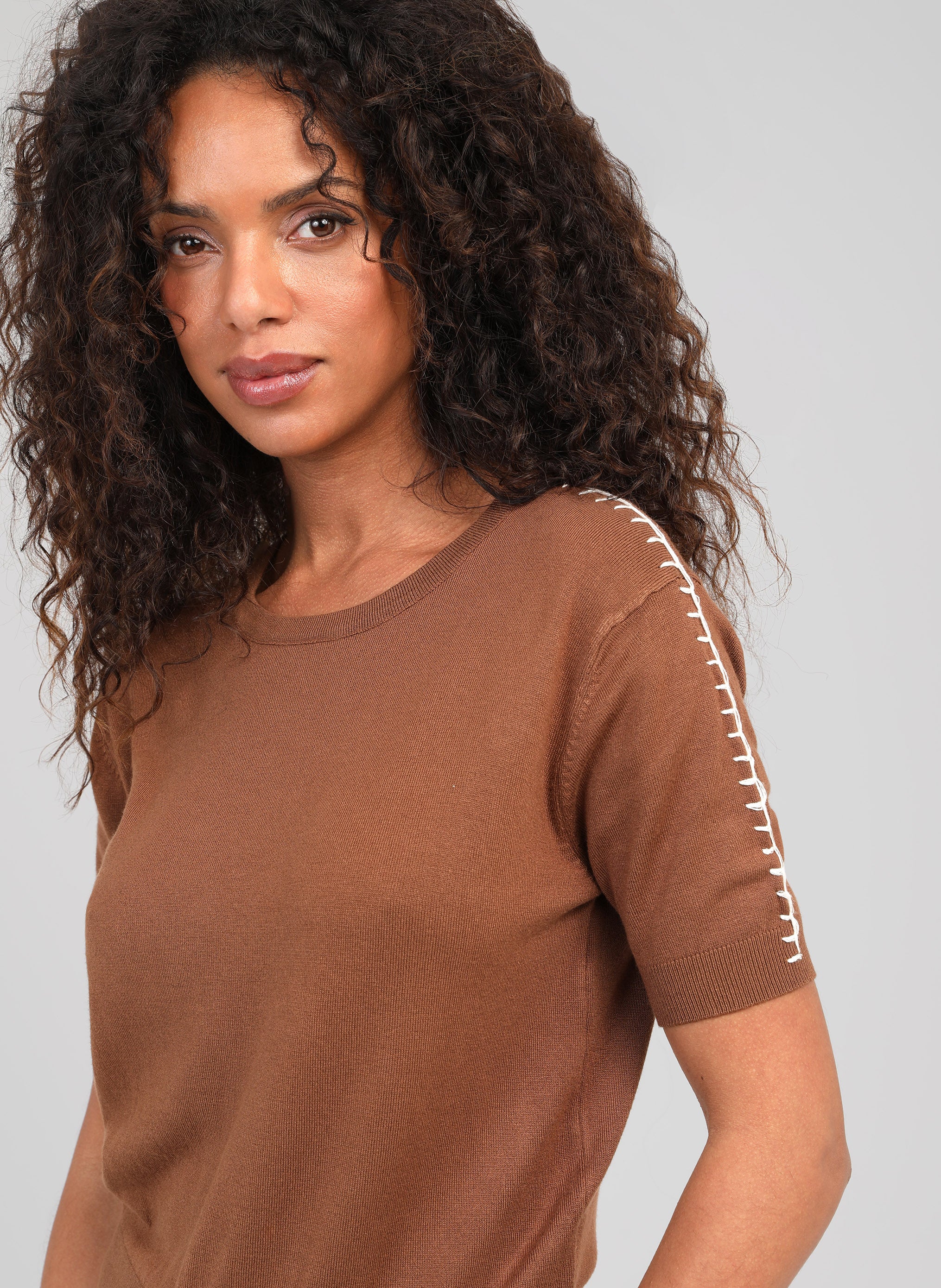 PULL NIKOLI daim
