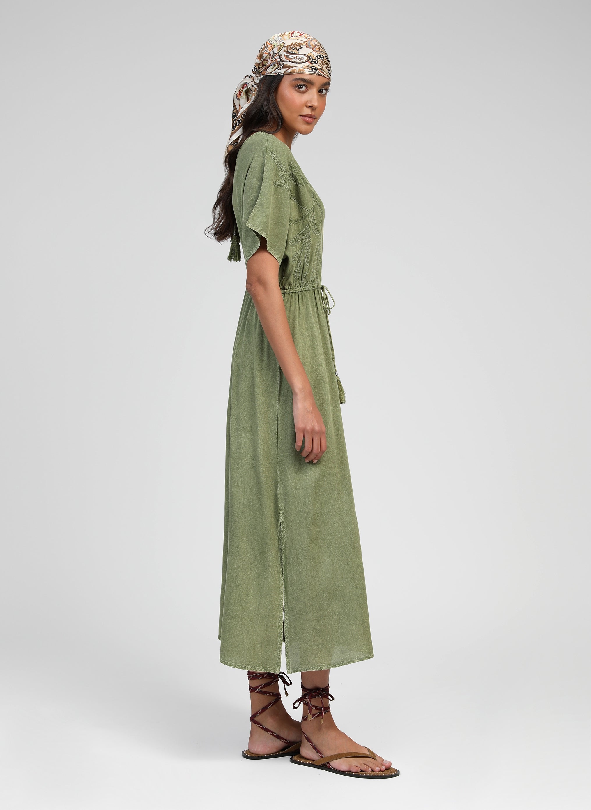 ROBE MIDI OMALYNA kaki